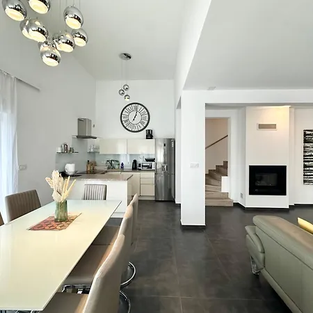 Villa Ivana - Sea View - Trogir, Ciovo