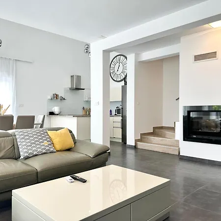 Villa Ivana - Sea View - Trogir, Ciovo Donji Okrug (Ciovo)