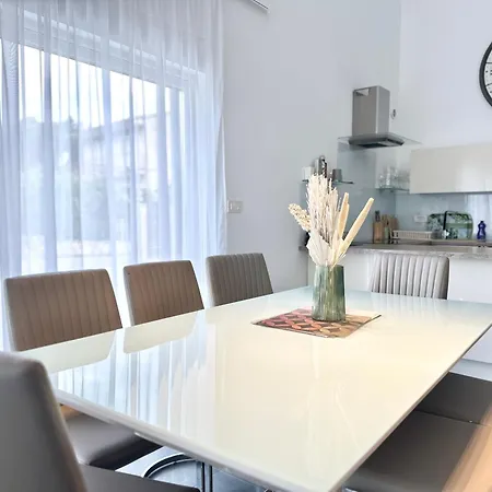 Ivana - Sea View - Trogir, Ciovo