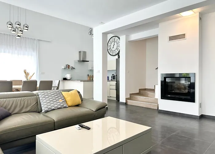 Villa Ivana - Sea View - Trogir, Ciovo Donji Okrug (Ciovo)